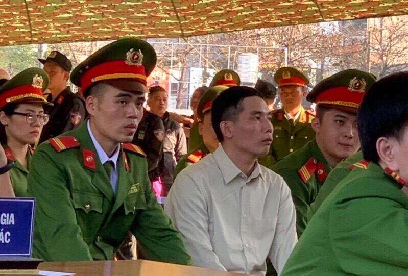 Theo lời khai của bị cáo Lả 