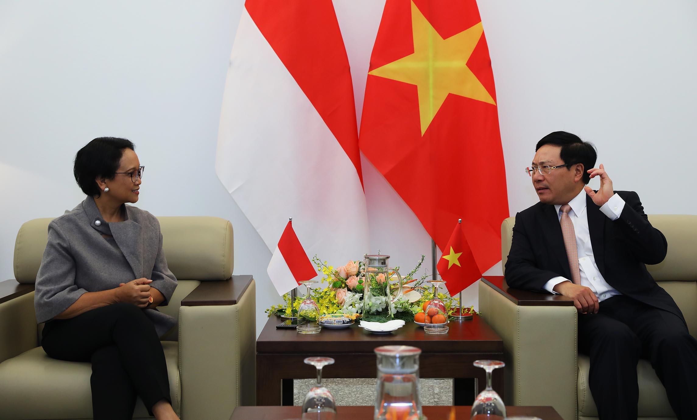 Phó Thủ tướng, Bộ trưởng Ngoại giao Phạm Bình Minh tiếp Bộ trưởng Ngoại giao Indonesia Retno Marsudi. Ảnh: VGP