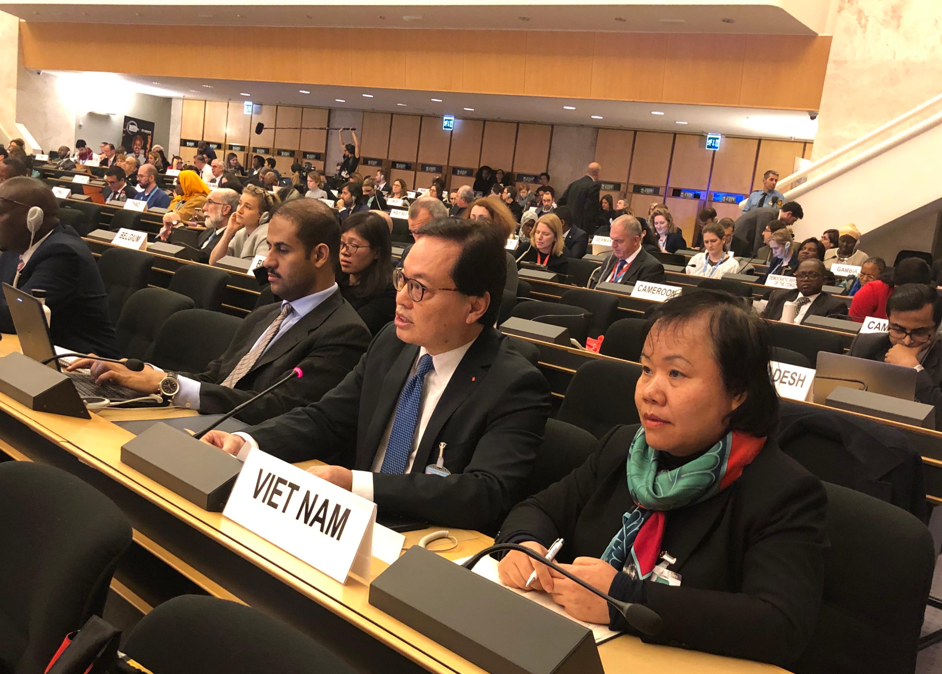 Đoàn Việt Nam do Đại sứ, Trưởng Phái đoàn Việt Nam tại Geneva Dương Chí Dũng làm Trưởng đoàn