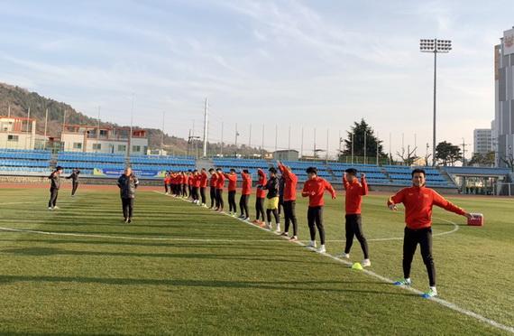 Hình ảnh đội U23 tập luyện tại Hàn Quốc. Ảnh: VFF