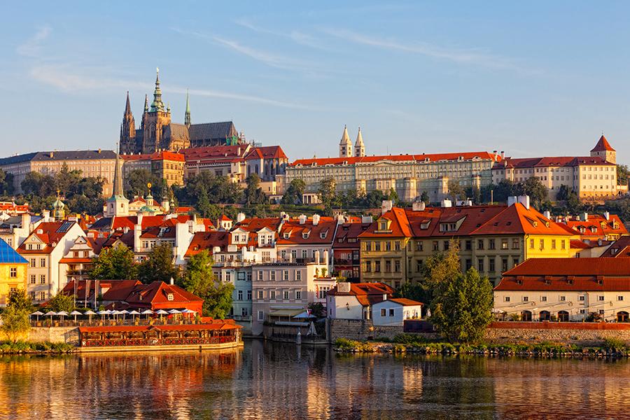 Thủ đô Praha – CH Séc còn sở hữu những kiến trúc, lâu đài đậm chất cổ điển