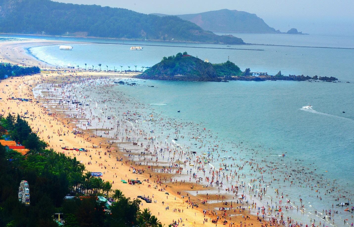Biển Cửa Lò, Nghệ An thu hút khách du lịch