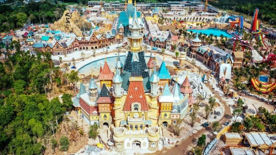 VinWonders sẽ được xây dựng theo mô hình chuỗi Công viên chủ đề (Theme Park) trên toàn quốc với quy mô và tầm sánh vai với các quần thể giải trí lớn tại Hongkong, Singapore, Nhật Bản…
