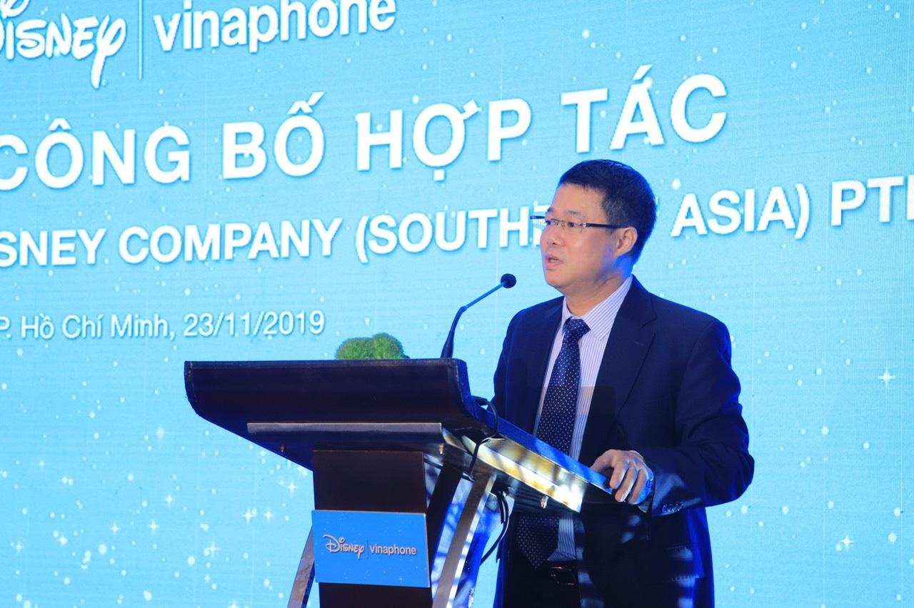 Ông Nguyễn Trường Giang - Phó Tổng giám đốc VNPT VinaPhone phát biểu tại buổi công bố hợp tác