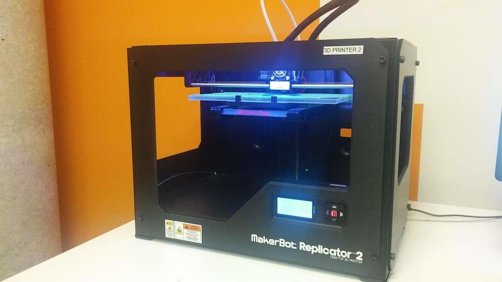9 sản phẩm công nghệ đánh dấu thập niên 2010-2020. Máy in 3D Makerbot Replicator (2012)