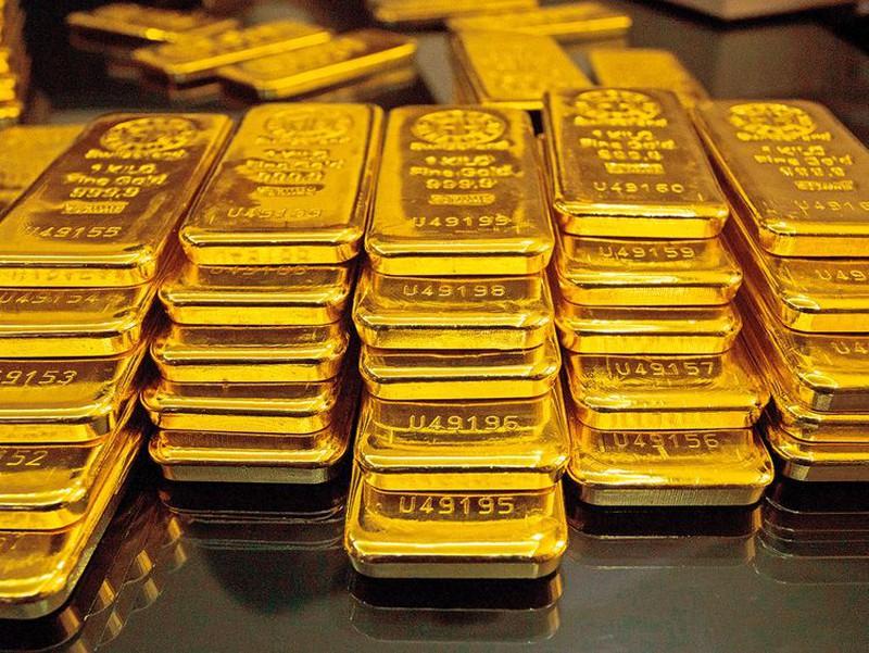 Giá vàng thế giới tiếp tục tăng cao