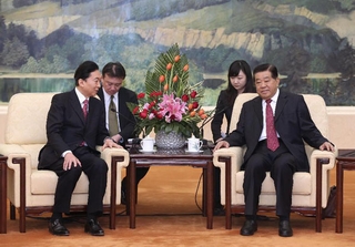 Chính trị gia Trung Quốc kêu gọi đàm phán với Nhật