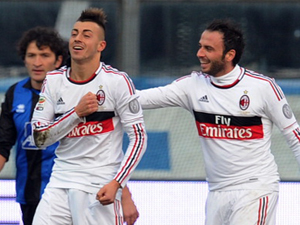 Vòng 22 Serie A: Milan lọt top 5, Napoli áp sát Juve