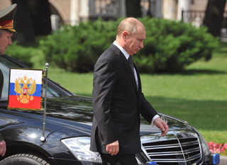 Tổng thống Putin thất vọng với xe sang Nga