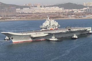 Trung Quốc đưa tàu sân bay áp sát Nhật