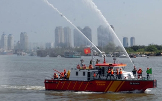 Việt Nam có tàu chữa cháy được nhà 50 tầng