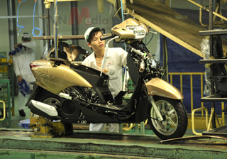 Honda Việt Nam sắp ra mắt xe ga mới?