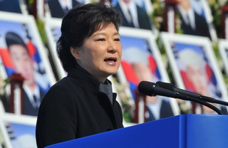 Nữ Tổng thống Hàn gửi cảnh báo đáp trả Triều Tiên
