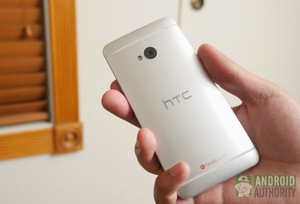 Xuất hiện siêu phẩm HTC 2 SIM và hỗ trợ microSD