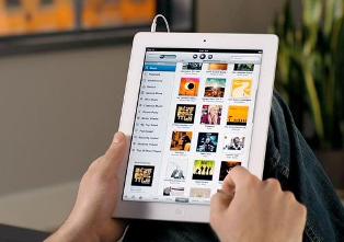 iPad giảm giá &quot;khủng&quot;, lượng tiêu thụ tăng vọt