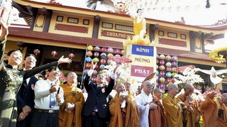 Khắp nơi rộn ràng hoạt động chào đón lễ Phật Đản