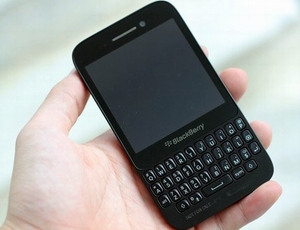 BlackBerry Q5 đổ bộ thị trường giá 8 triệu đồng