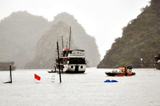 Du khách Hà Nội bị sóng biển cuốn ở đảo Cô Tô