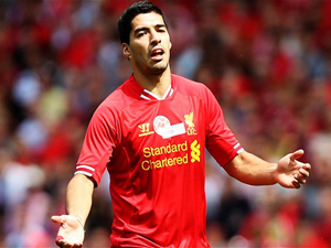 Suarez bất ngờ tuyên bố ở lại Liverpool
