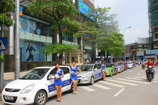  Dàn xe Hyundai rầm rộ diễu phố