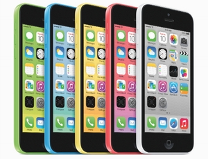 iPhone 5C giá rẻ đối đầu các siêu phẩm cỡ nhỏ