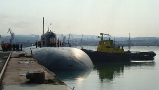 Tàu ngầm hạt nhân Nga bốc cháy