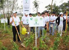 Quỹ “1 triệu cây xanh cho Việt Nam”: Chiến dịch “Làm cho thế giới sạch hơn 2013”