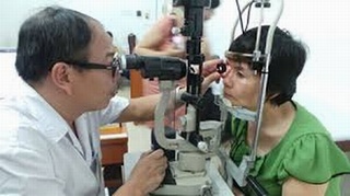 Cấm lợi dụng dịch đau mắt đỏ để tăng giá thuốc