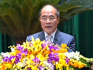 Chủ tịch Quốc hội Nguyễn Sinh Hùng: Tiềm lực quốc phòng được tăng cường