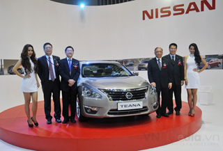 Khám phá Nissan Teana nhập từ Mỹ giá 1,4 tỷ