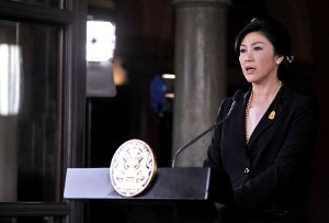 Nữ Thủ tướng Yingluck bị doạ lật đổ
