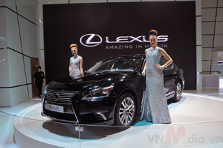 Sắp công bố giá bán Lexus tại Việt Nam?