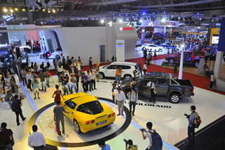 Năm 2013: Doanh số bán ô tô Việt Nam tăng 19%