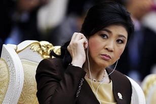Thủ tướng Thái bất lực nhìn người “áo đỏ” ra đi?