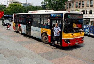 Mở các tuyến xe buýt nối với cao tốc Hà Nội - Lào Cai