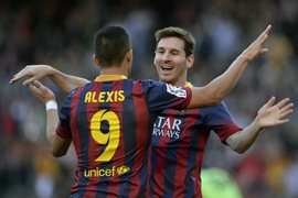 Messi lập hat-trick giúp Barca thắng đậm Osasuna
