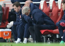 Wenger: Arsenal &quot;đứt hơi&quot; mùa này