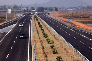 Ứng 40 tỷ xây đường nối cao tốc Hà Nội – Lào Cai