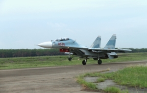  Su-30MK2 tung cánh trên bầu trời quê hương