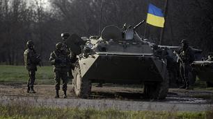 Quân Ukraine khai hỏa, rầm rộ tấn công miền đông