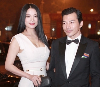Cặp đôi vàng showbiz Việt đột ngột ly hôn