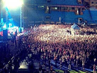 10.000 khán giả rung chuyển sân khấu Rock concert 2014