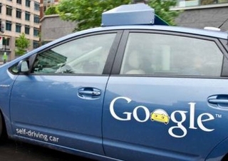 Google thử nghiệm xe ô tô không người lái