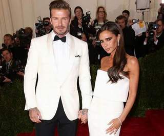 Vợ chồng Beckham tình tứ trên thảm đỏ