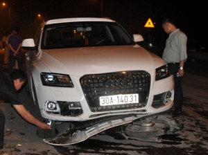 Xe sang Audi Q5 điên cuồng gây tai nạn liên hoàn