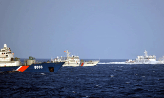 6 tàu Trung Quốc hung hăng vây tàu Cảnh sát biển Việt Nam