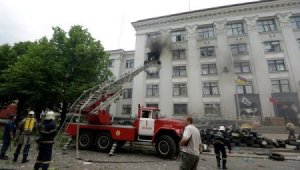 Ukraine không kích tòa nhà chính quyền miền đông