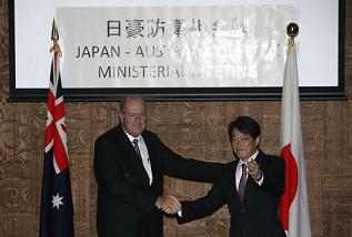 Nhật, Australia “phối hợp tác chiến”, Trung Quốc choáng váng