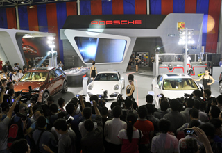 Triển lãm ô tô Việt Nam 2014: Porsche thế chỗ Renault