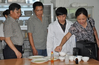 Hà Nội: Kiểm tra đột xuất bếp ăn phục vụ mùa thi